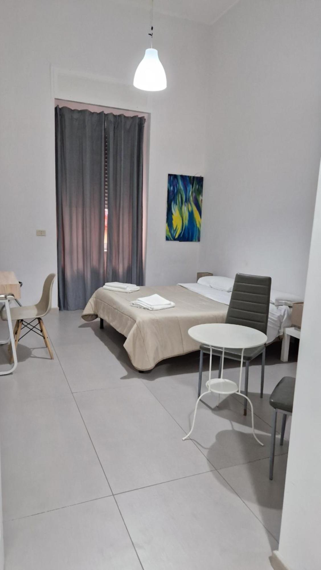 Appartamento City Center Napoli Oda fotoğraf